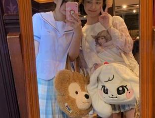 51.com让你轻松分享精彩吃瓜瞬间与网友互动