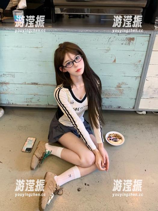 刷全网吃瓜网页，边吃瓜边吐槽，一不小心就熬夜了！