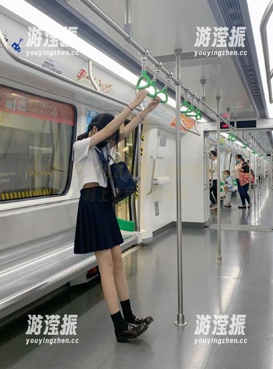 黑料网发布每日新鲜黑料，吃瓜路上永远有新惊喜